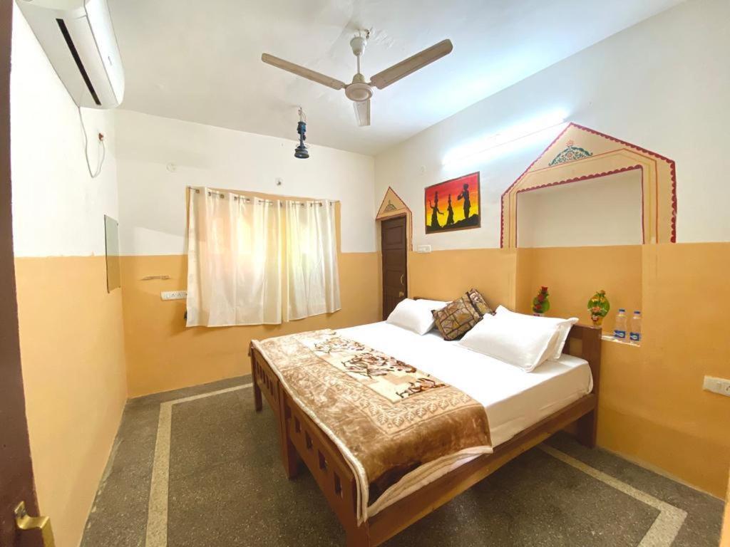 Hotel Sandstone Villa, 斋沙默尔 客房 照片